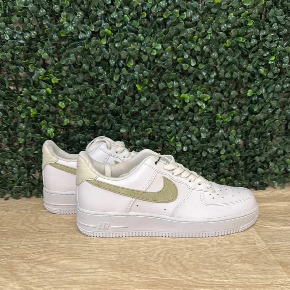 Nike Air Force 1 Low - W8.5